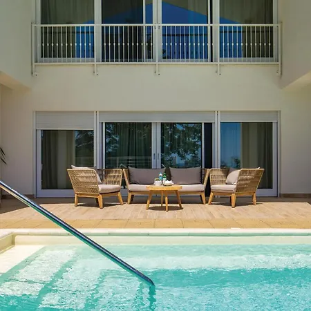 In With Sauna بيت للعطل Veprinac