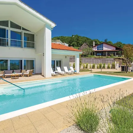 In With Sauna بيت للعطل Veprinac