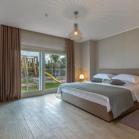 بيت للعطل In With Sauna